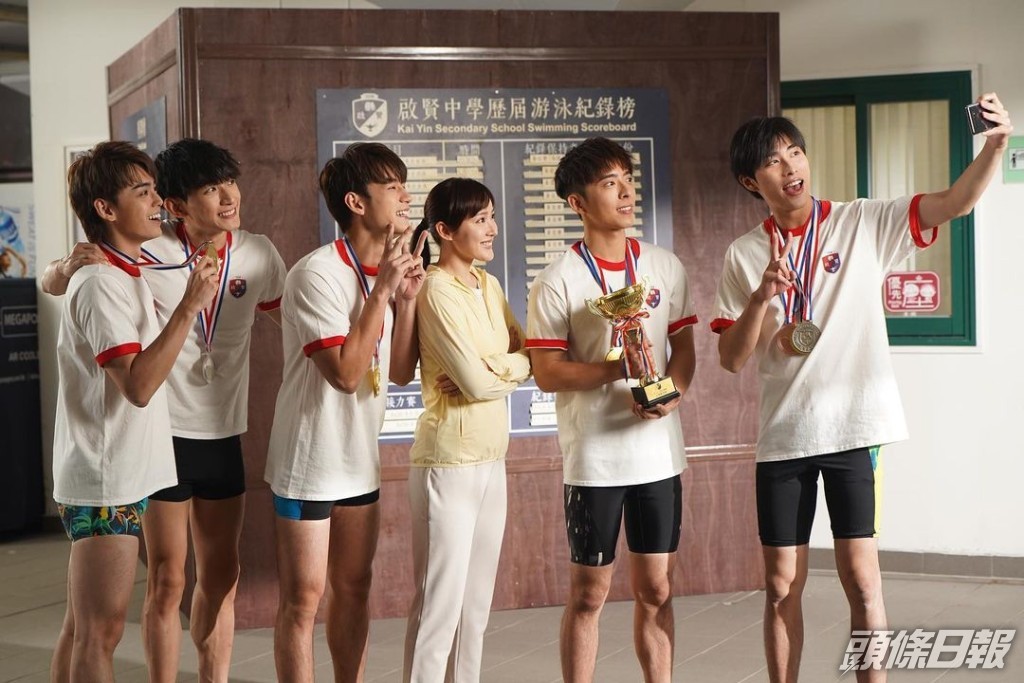 吳海昕有好多靚仔陪住拍劇。